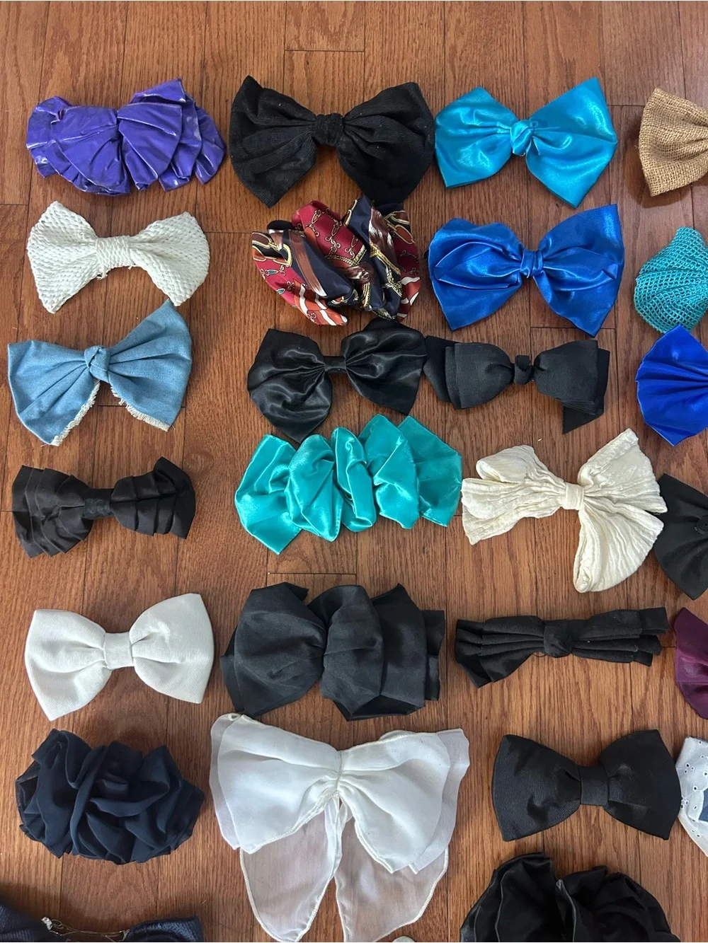 VTG 80s 90s Hair Bows Barrettes Scrunchies Lot of 43 Items Multicolor Textures